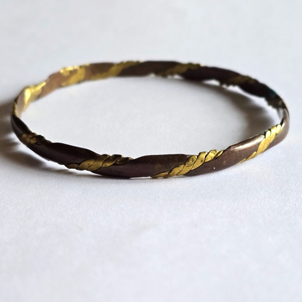 Vintage bangle bracelet Dark copper tone Gold tone twist wire Handmade Mexico